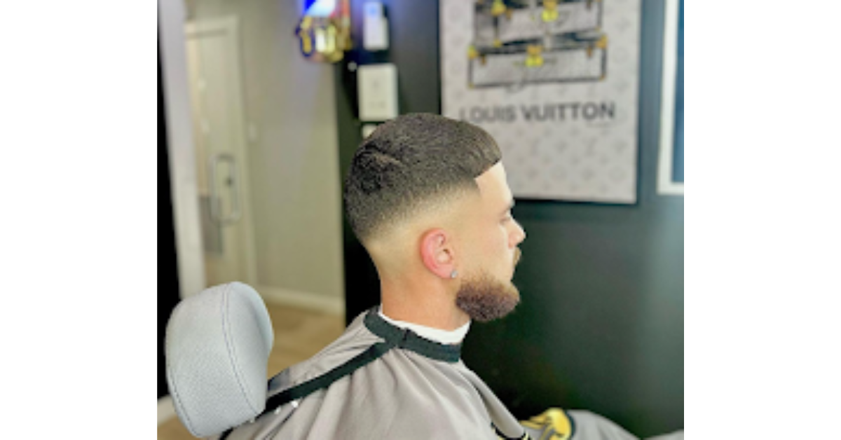 Professional skin fade haircut at a trusted barber shop to help men find a barber Antioch for quality haircuts and grooming services.